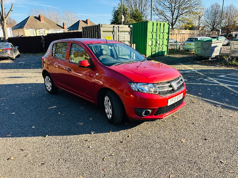 Dacia Sandero 1.2 Laureate Hatchback 5dr Petrol Manual Euro 5 (75 ps)