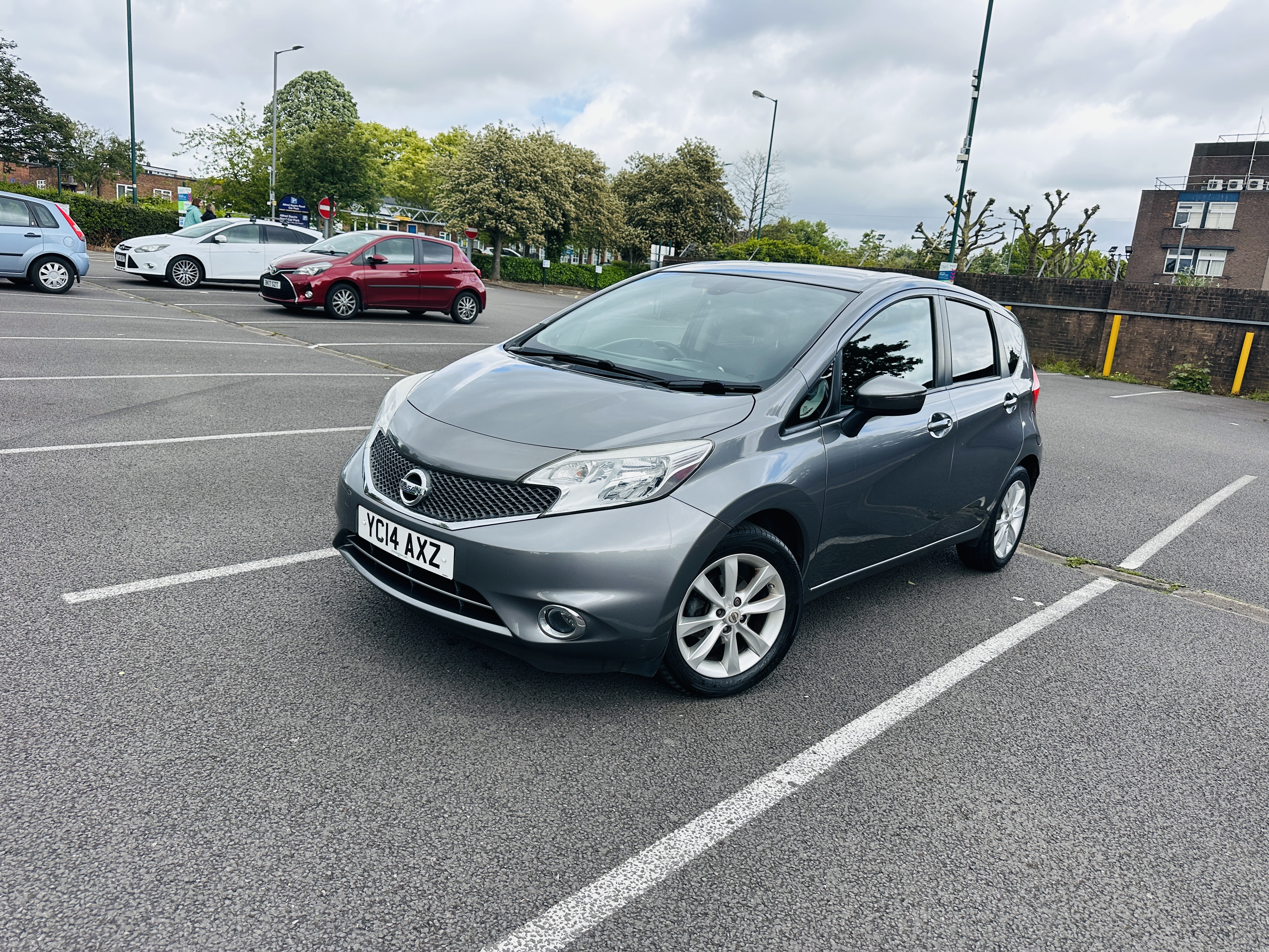 Nissan Note 1.2 DIG-S Acenta Premium Hatchback 5dr Petrol CVT Euro 5 (s/s) (98 ps)
