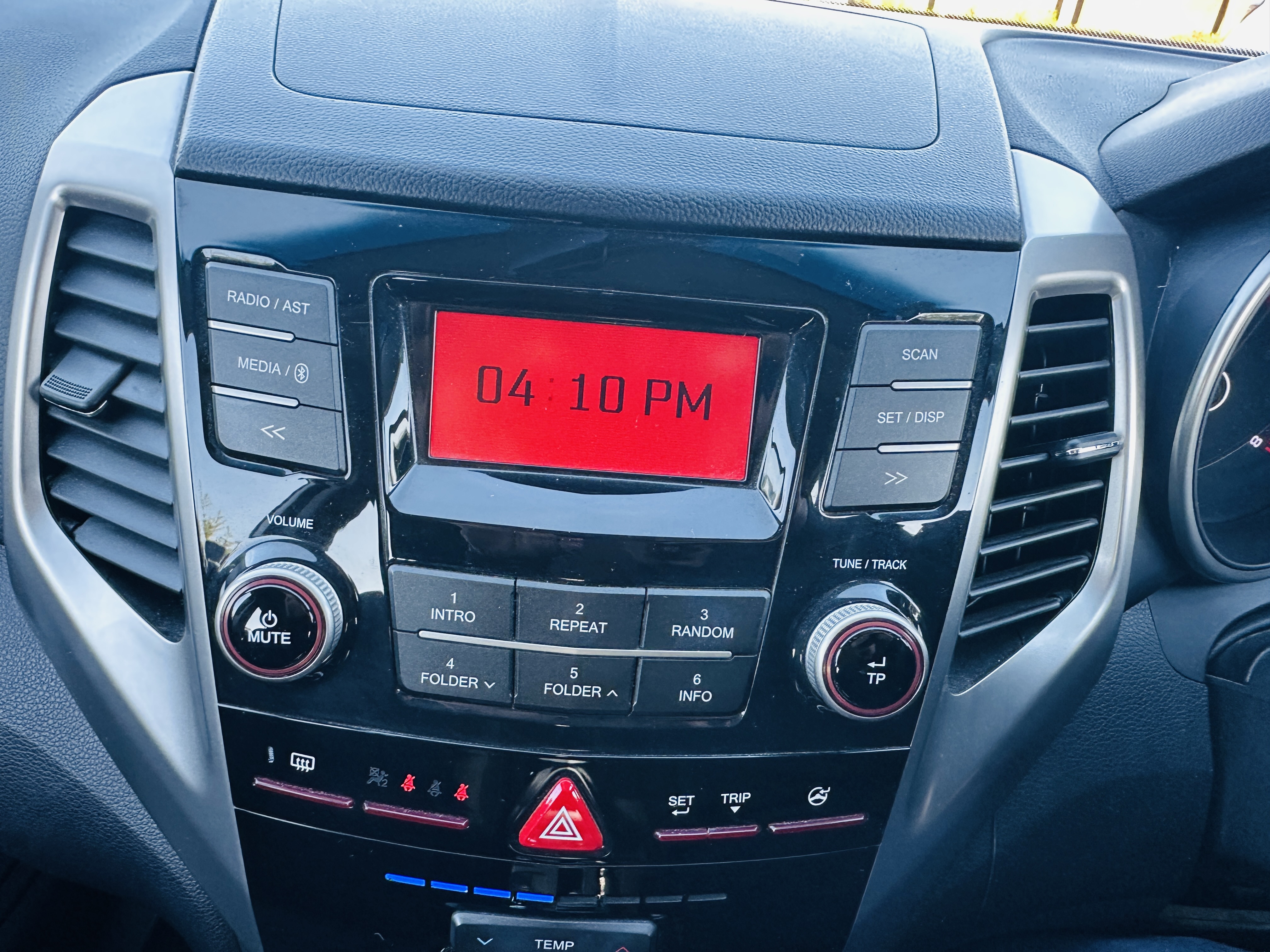 SsangYong Tivoli 1.6 e-XGi SE SUV 5dr Petrol Manual Euro 6 (s/s) (128 ps)