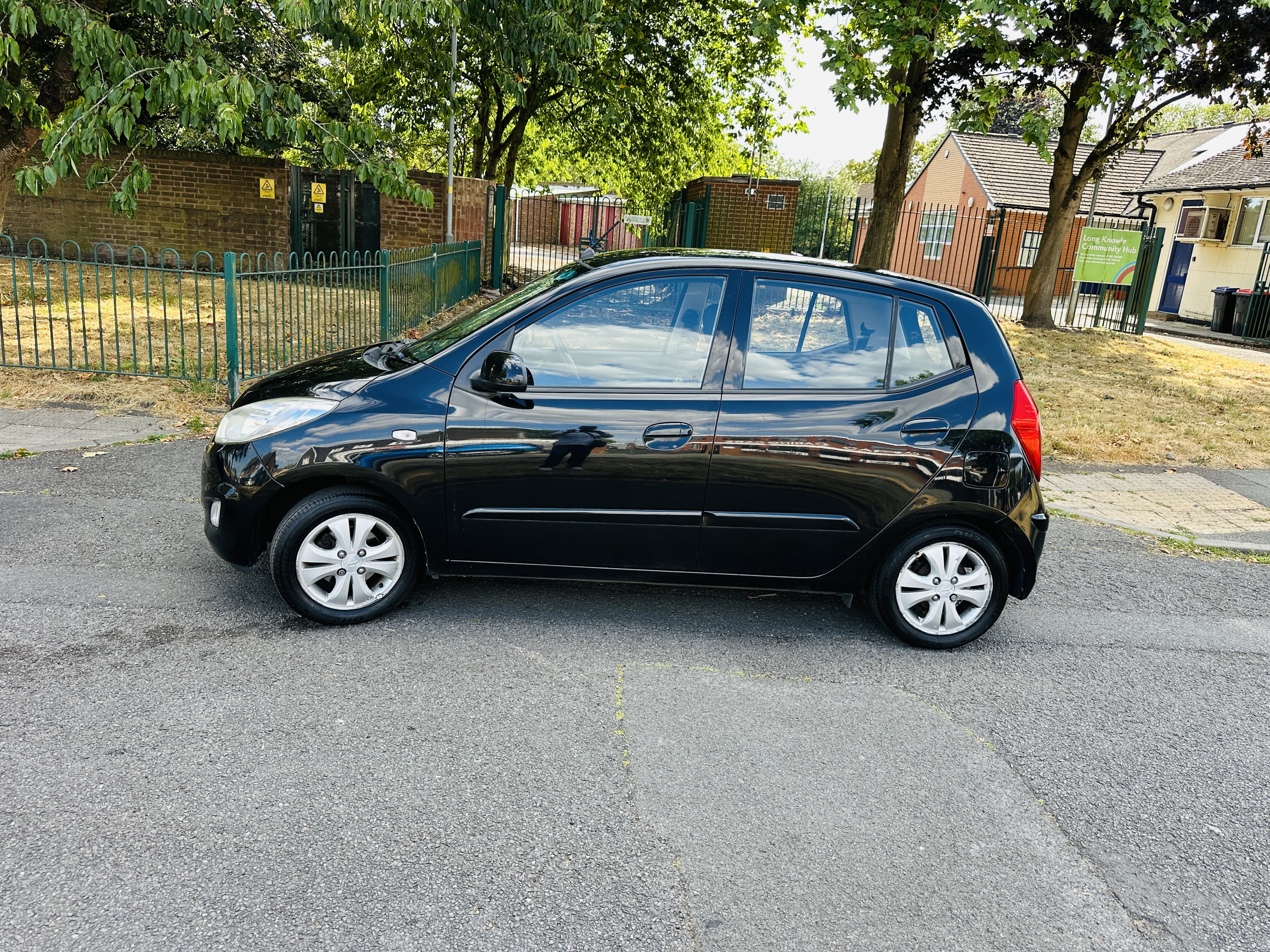 Hyundai i10 1.2 Active Hatchback 5dr Petrol Manual Euro 5 (85 bhp)