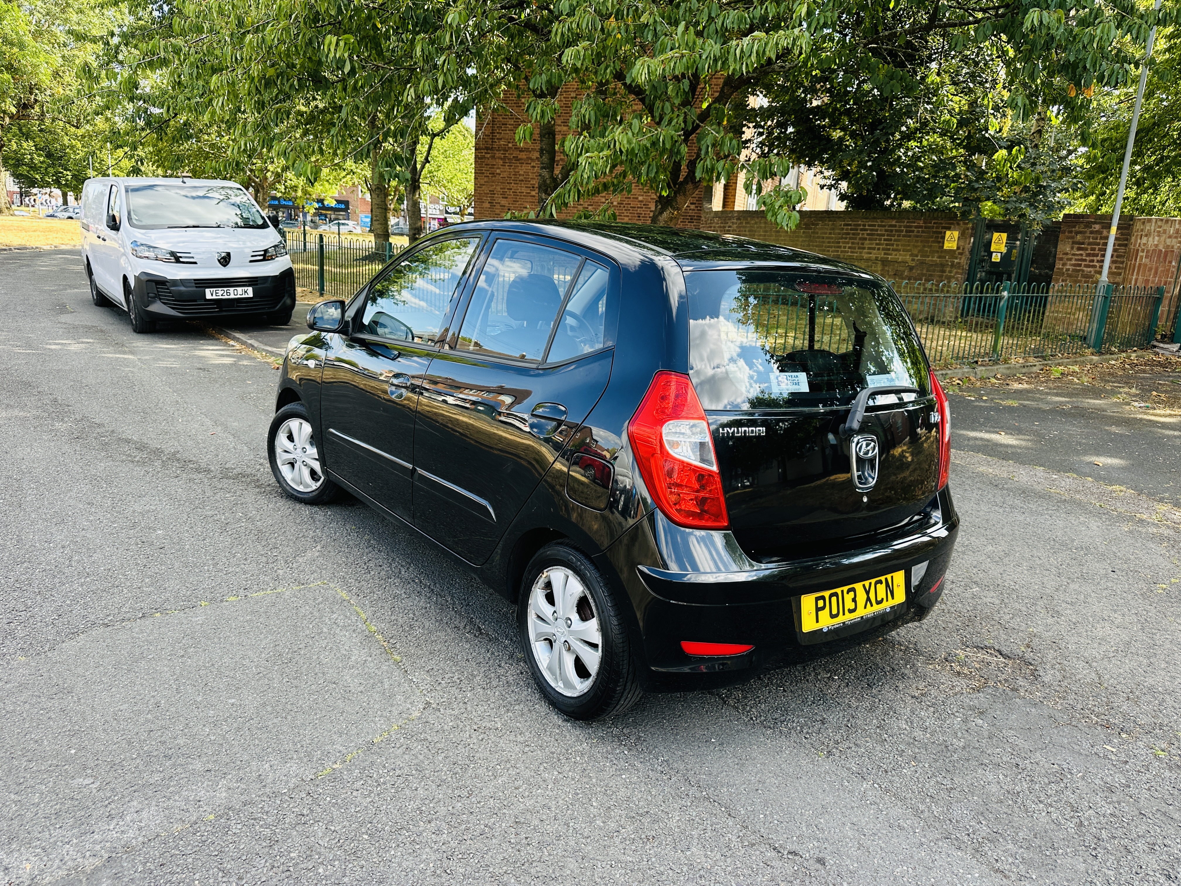 Hyundai i10 1.2 Active Hatchback 5dr Petrol Manual Euro 5 (85 bhp)