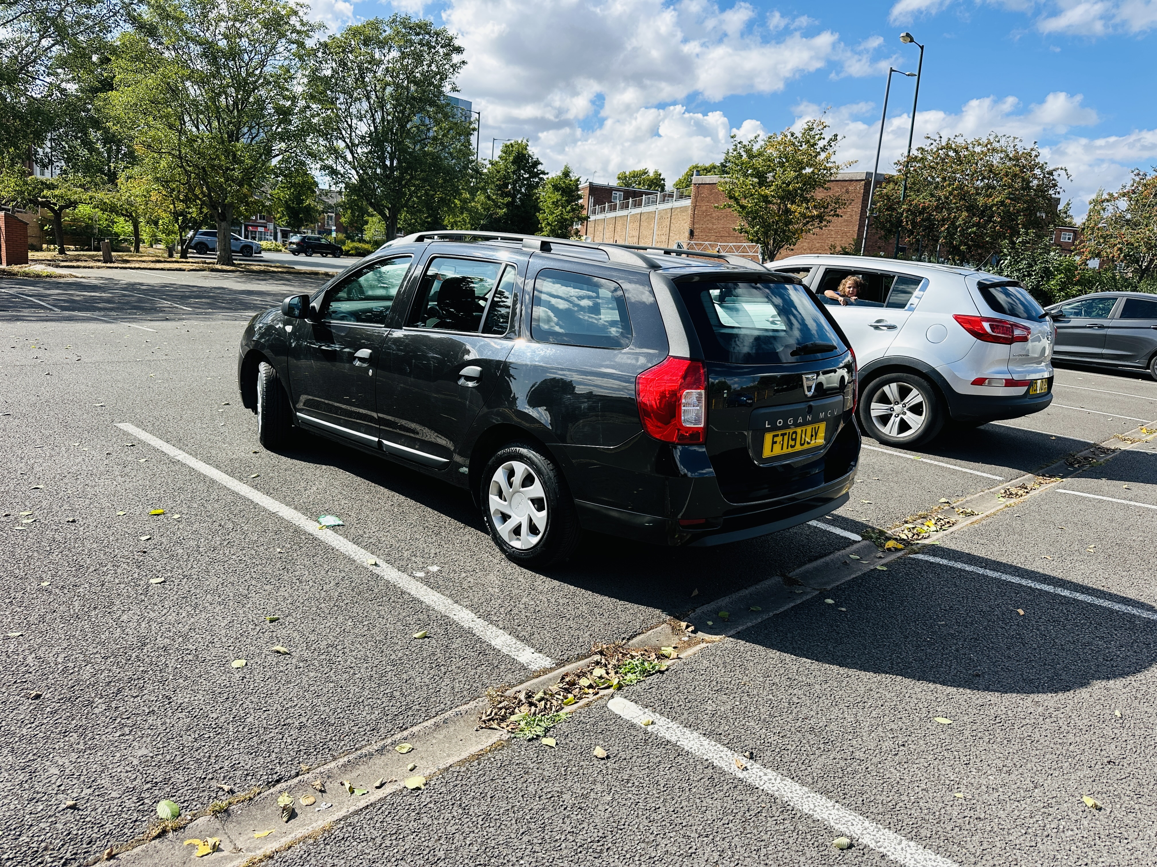 Dacia Logan MCV 1.0 SCe Essential Estate 5dr Petrol Manual Euro 6 (75 ps)