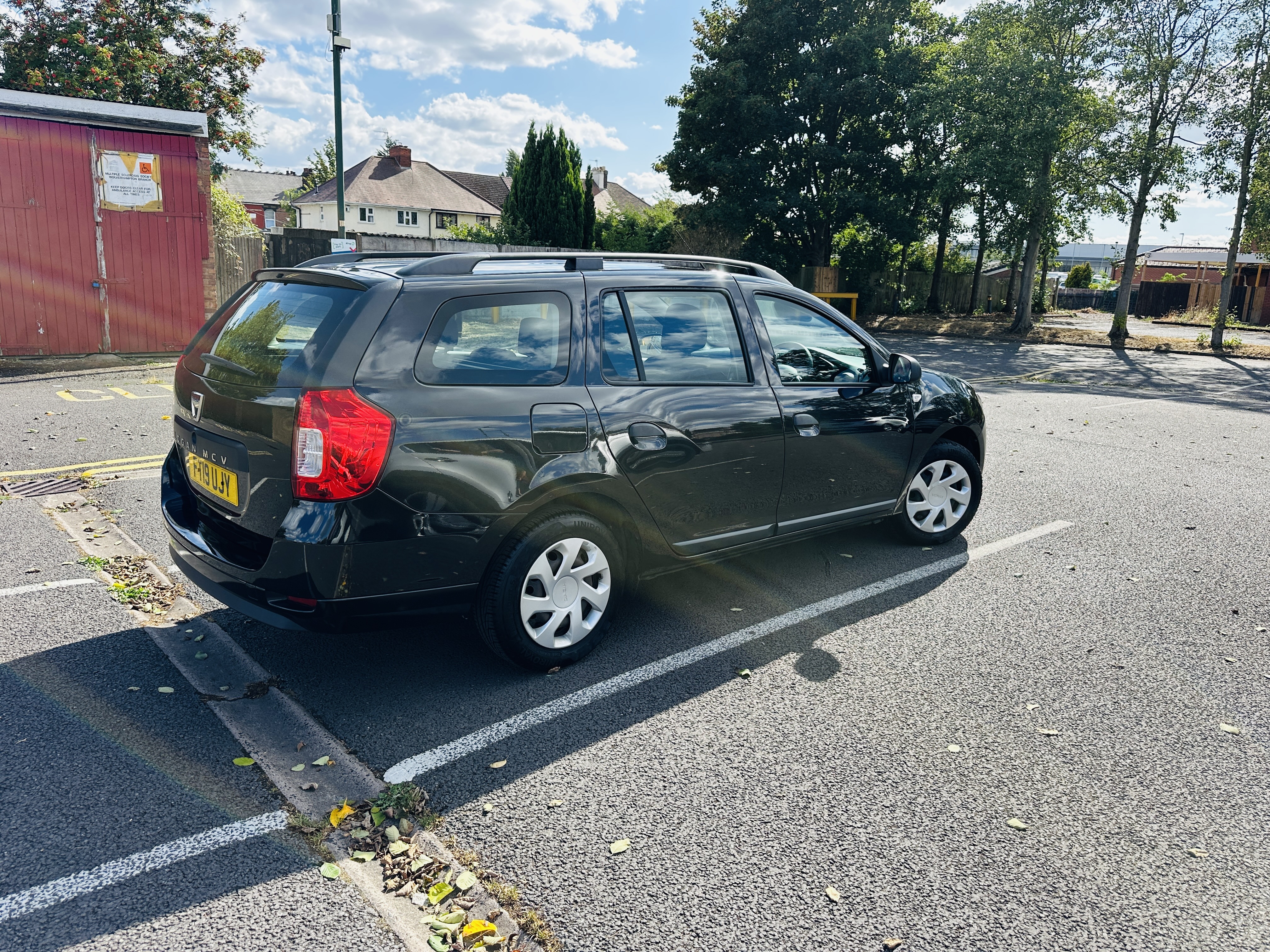 Dacia Logan MCV 1.0 SCe Essential Estate 5dr Petrol Manual Euro 6 (75 ps)
