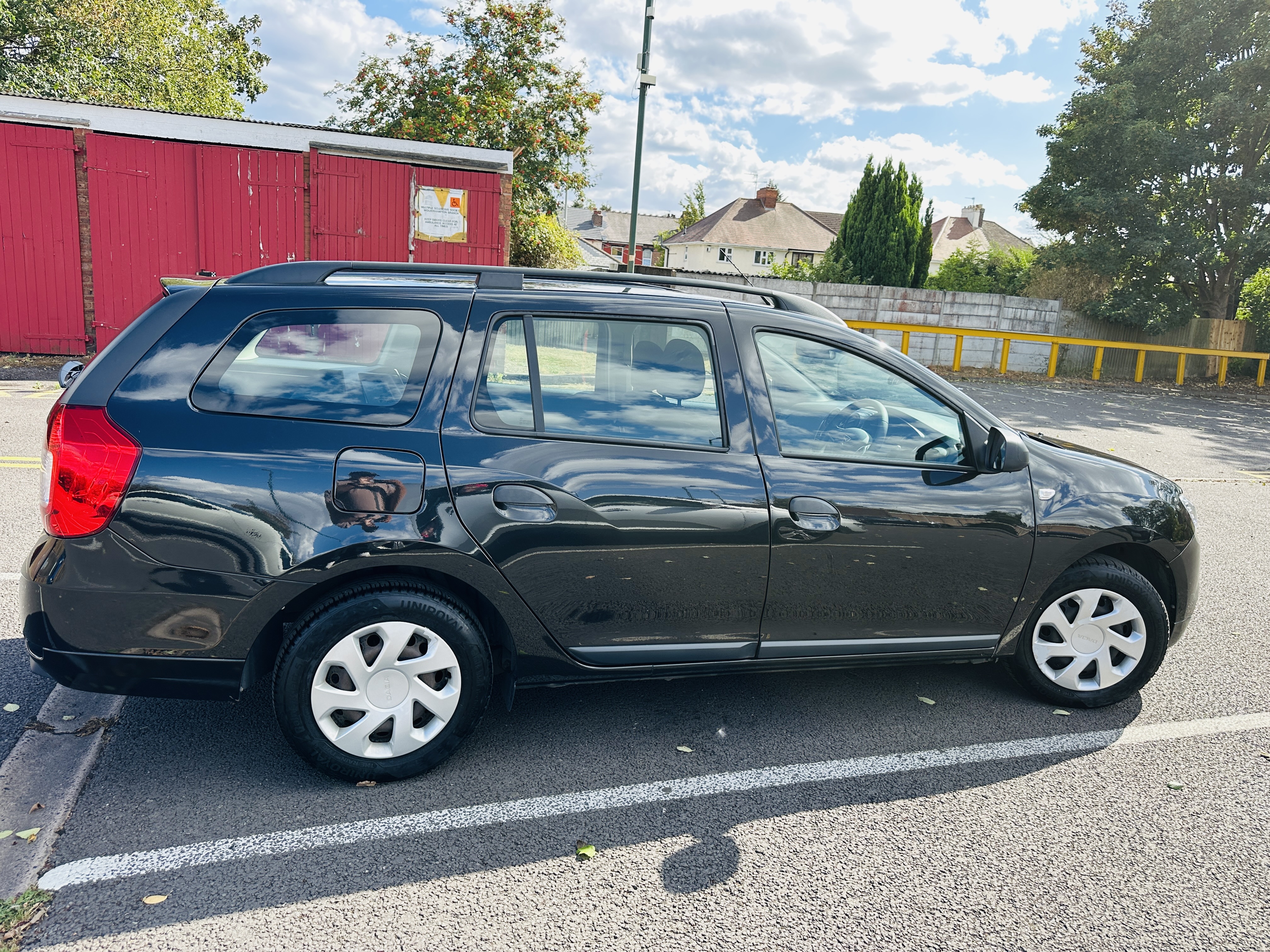Dacia Logan MCV 1.0 SCe Essential Estate 5dr Petrol Manual Euro 6 (75 ps)
