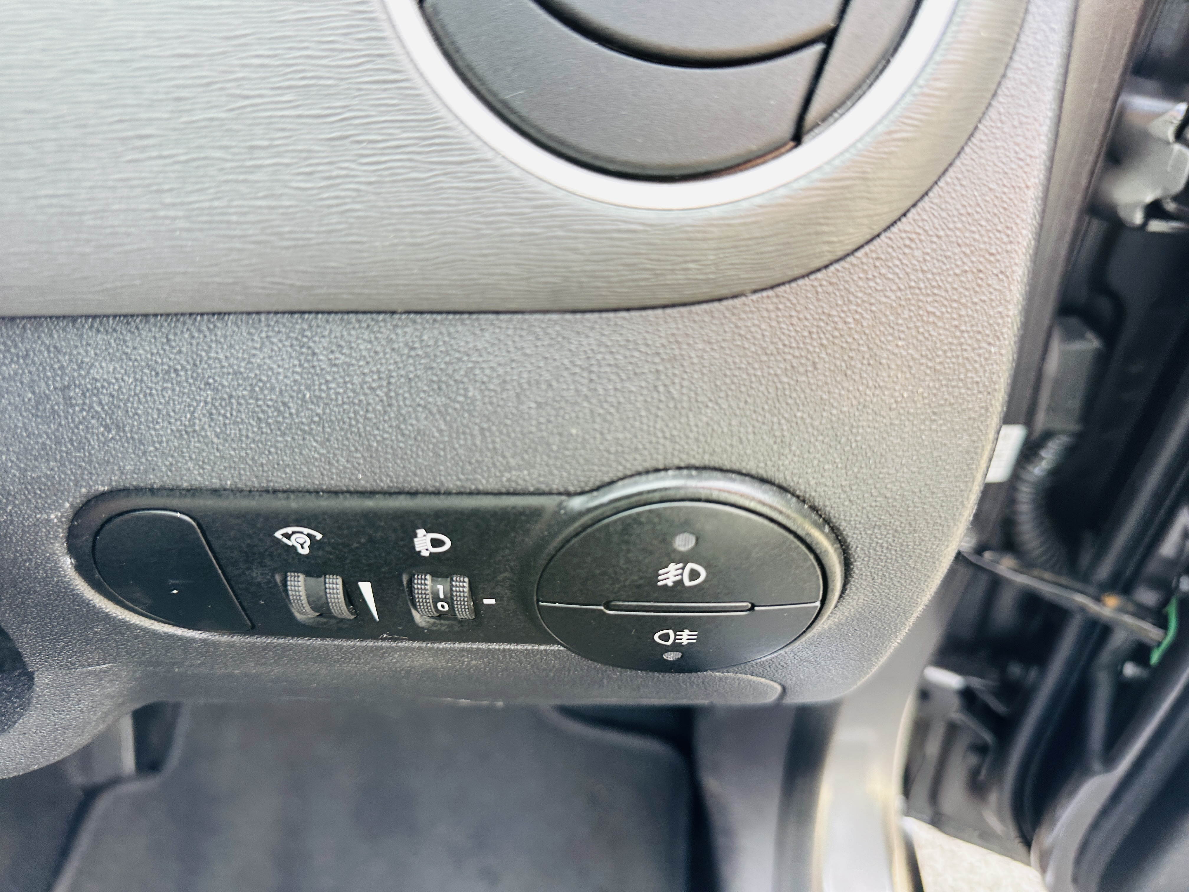 Hyundai i10 1.2 Active Hatchback 5dr Petrol Manual Euro 5 (85 bhp)
