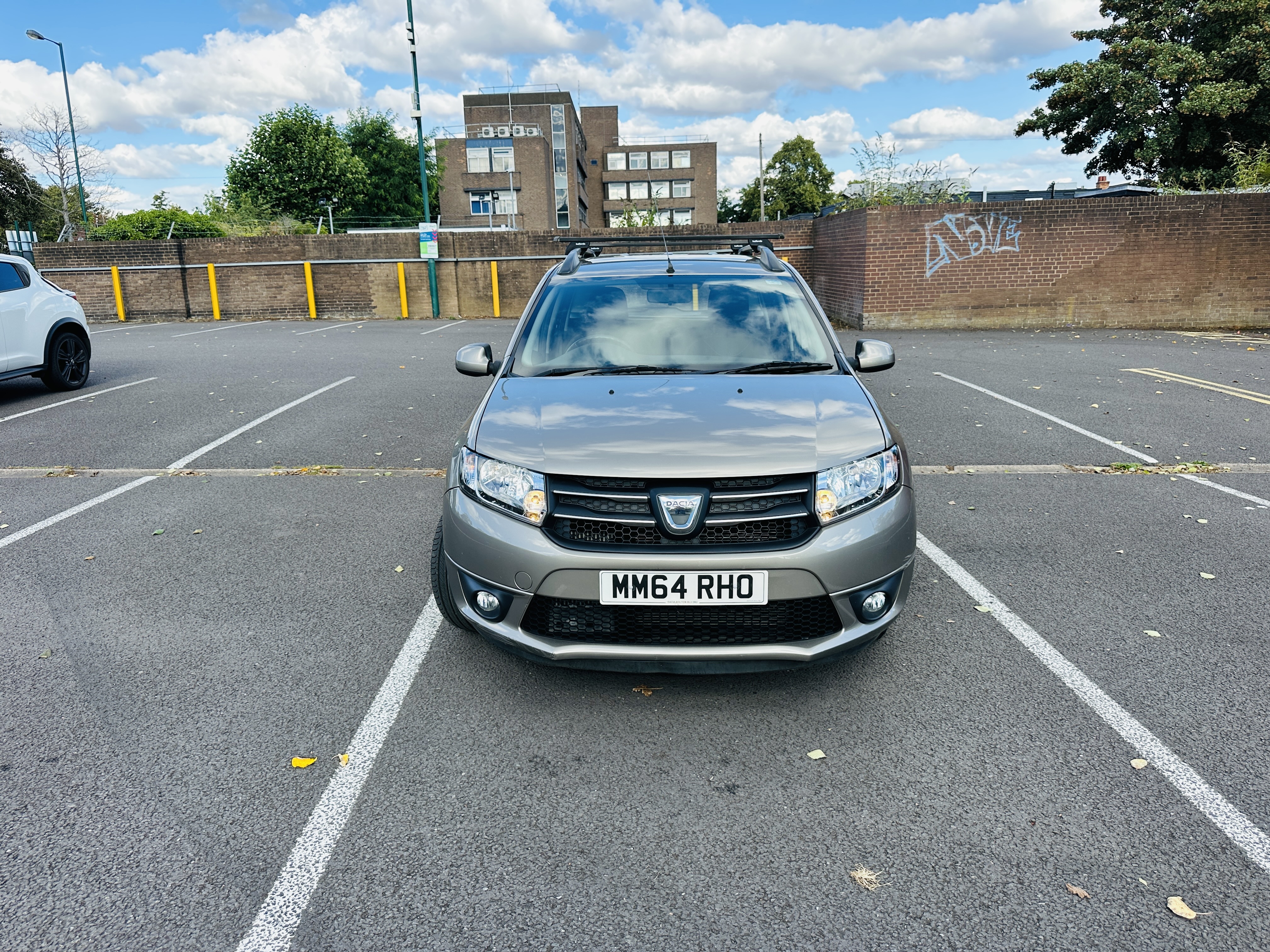 Dacia Logan MCV 1.5 dCi Laureate Estate 5dr Diesel Manual Euro 5 (90 ps)