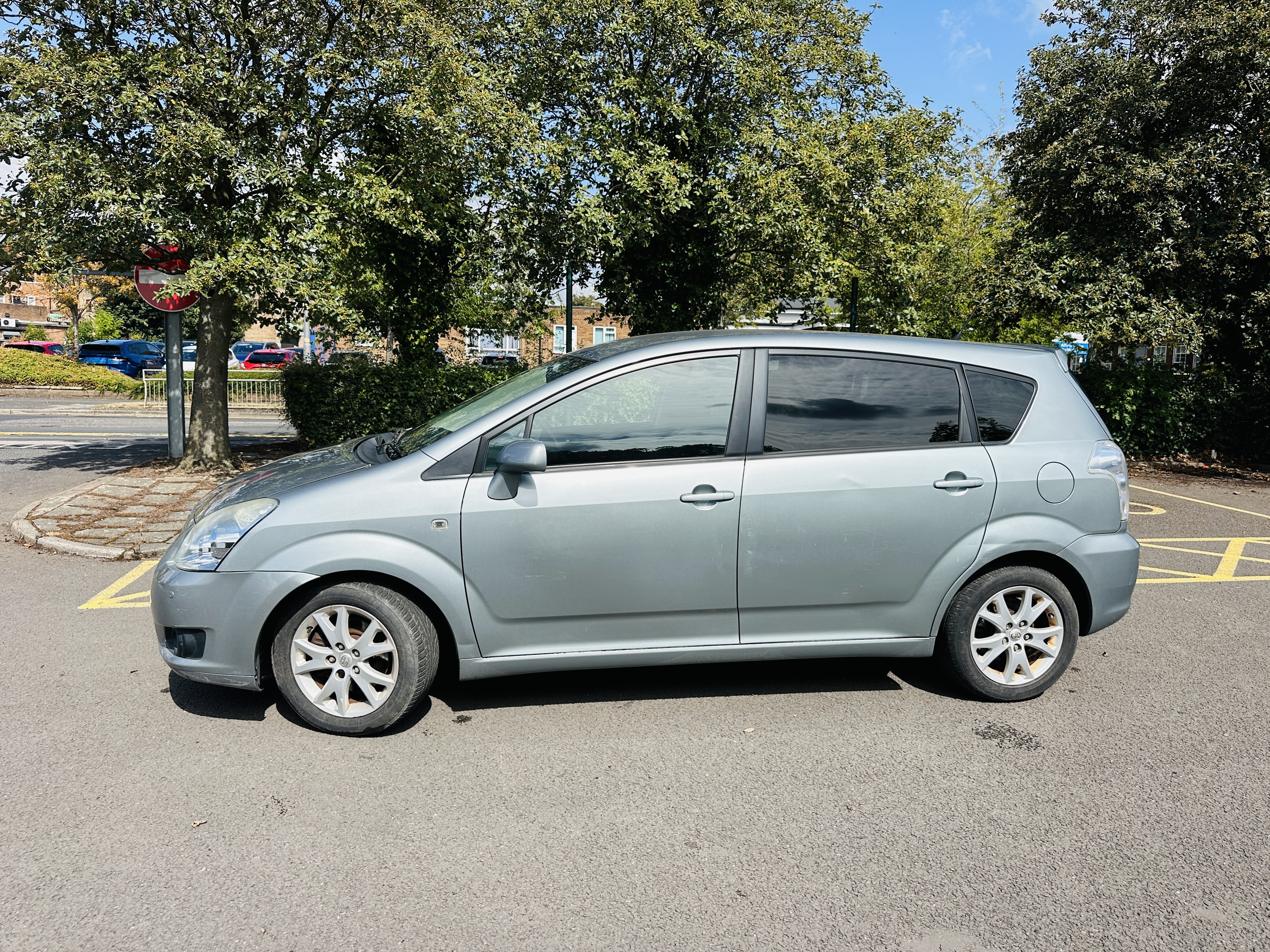 Toyota Corolla Verso 2.2 D-4D SR 5dr