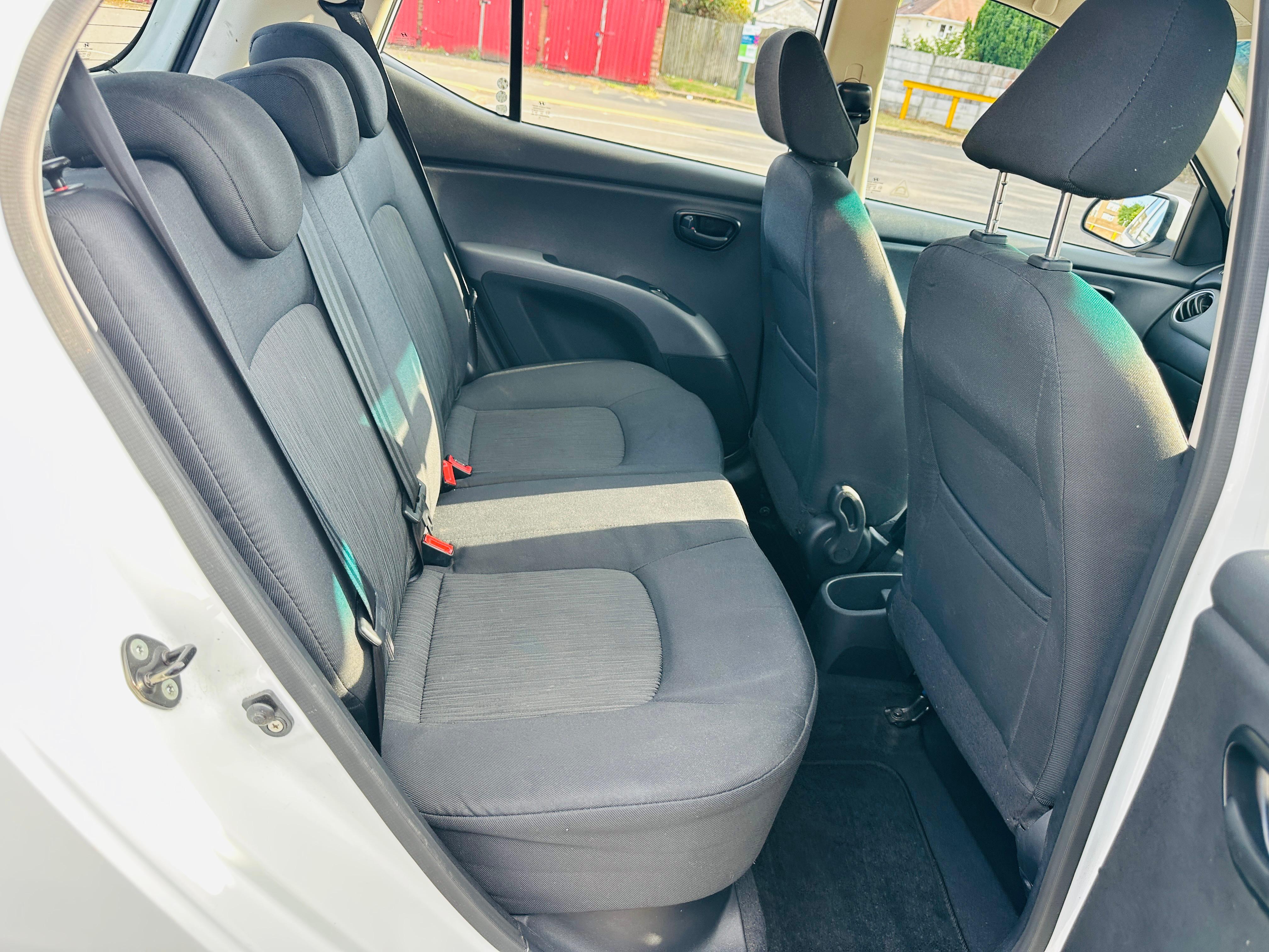 Hyundai i10 1.2 Active Hatchback 5dr Petrol Manual Euro 5 (85 bhp)