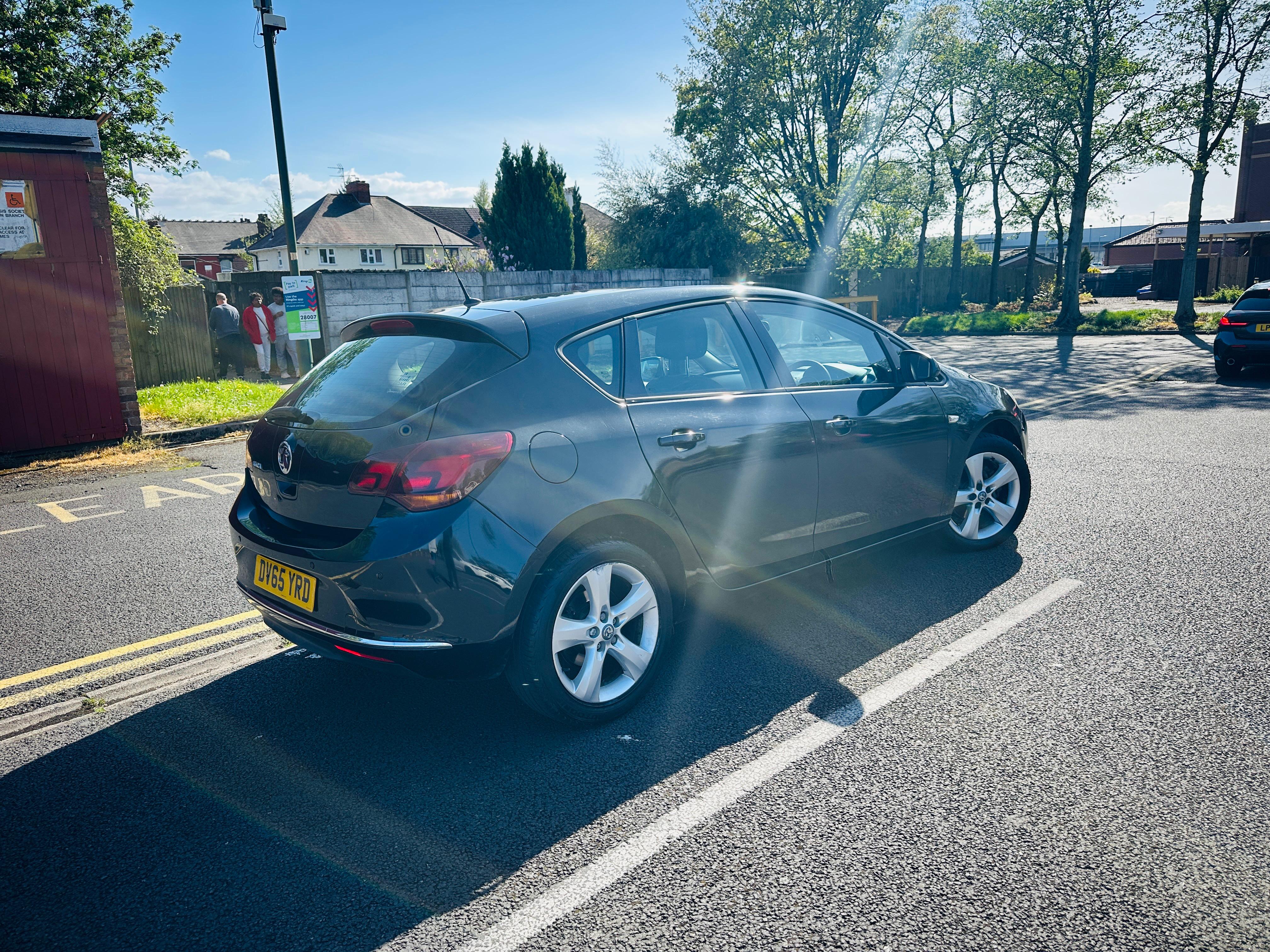 Vauxhall Astra 1.4i Design Hatchback 5dr Petrol Manual Euro 6 (100 ps)