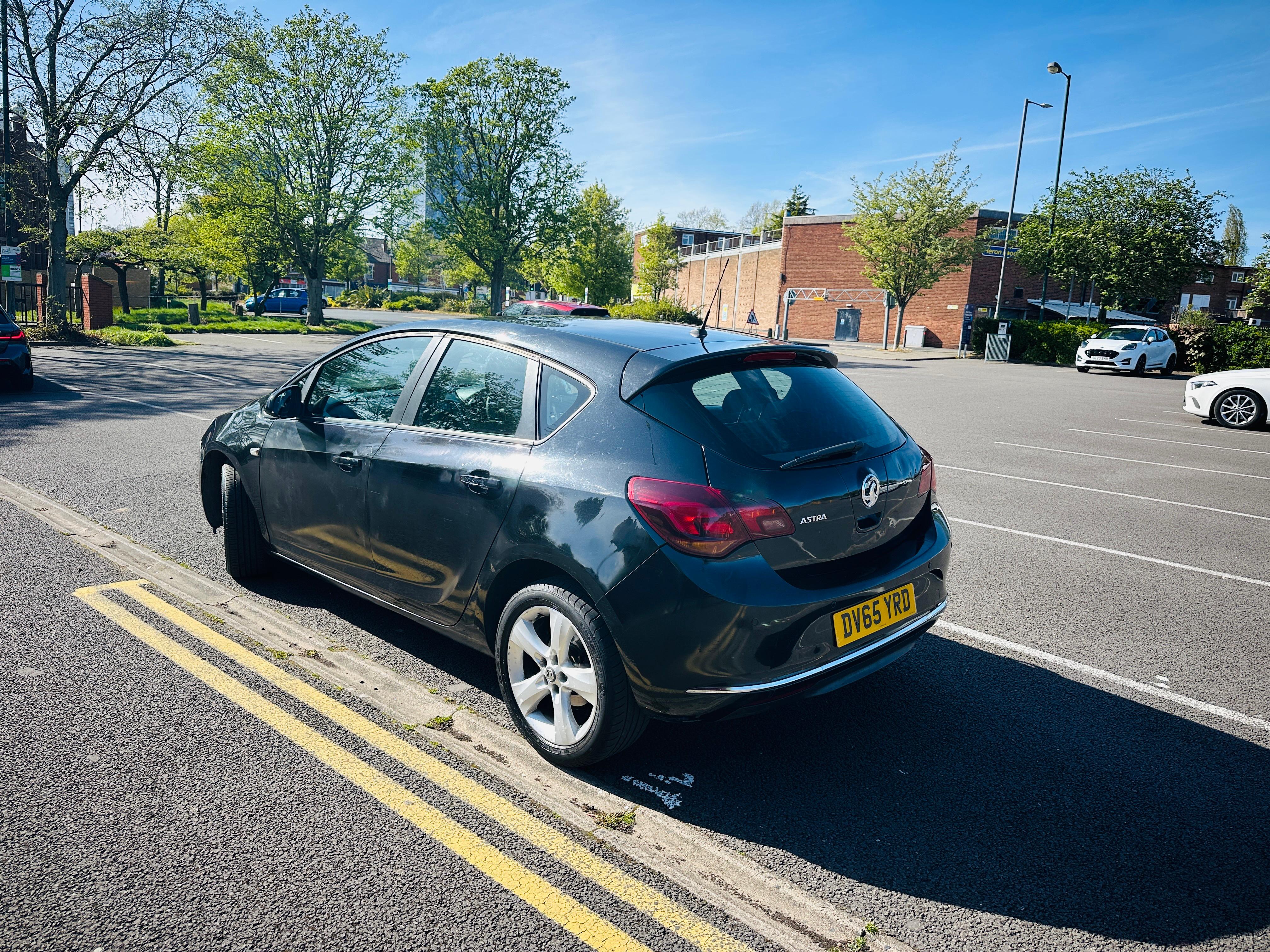 Vauxhall Astra 1.4i Design Hatchback 5dr Petrol Manual Euro 6 (100 ps)