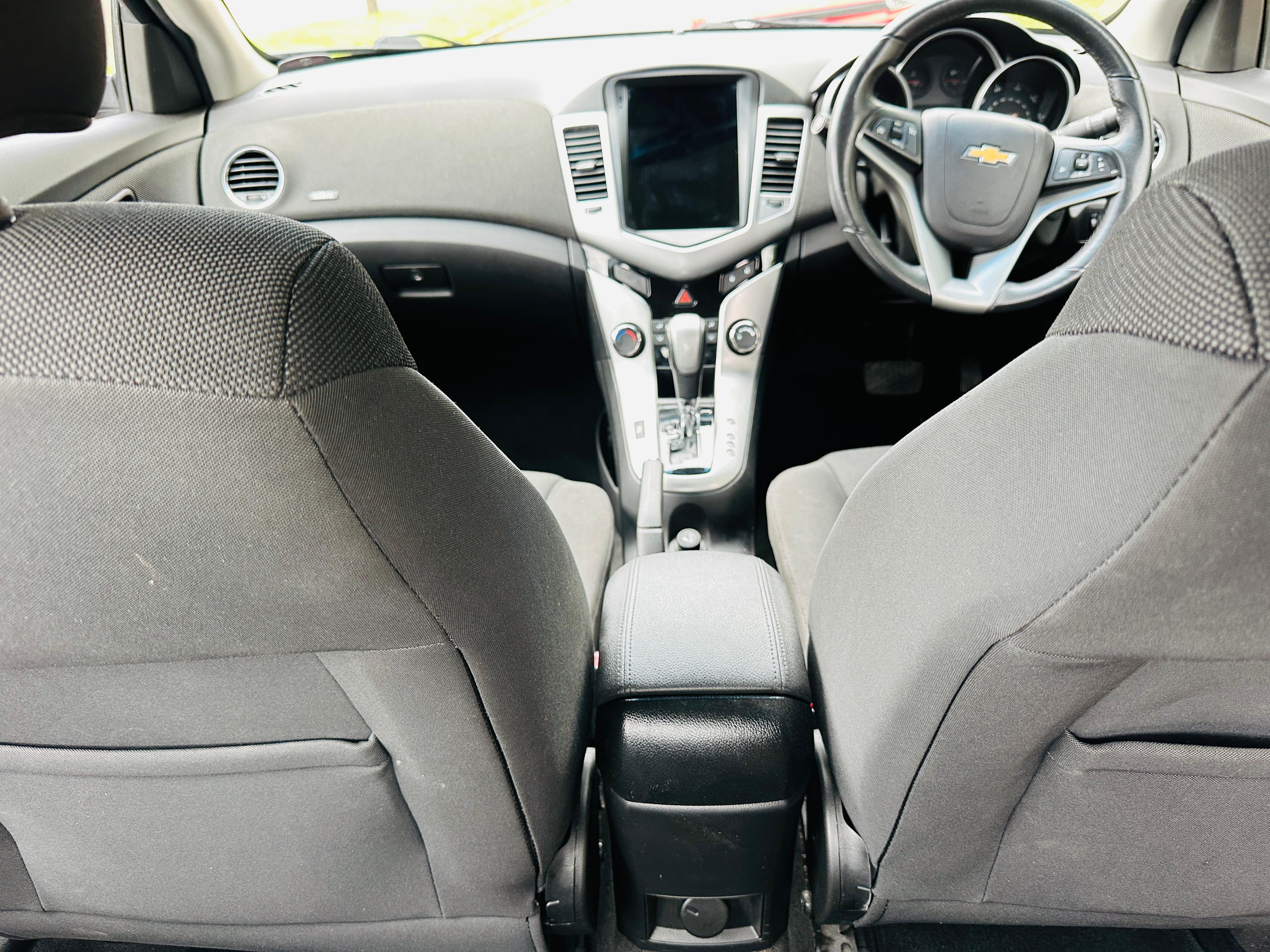 Chevrolet Cruze 1.6 LS Saloon 4dr Petrol Auto Euro 5 (124 ps)