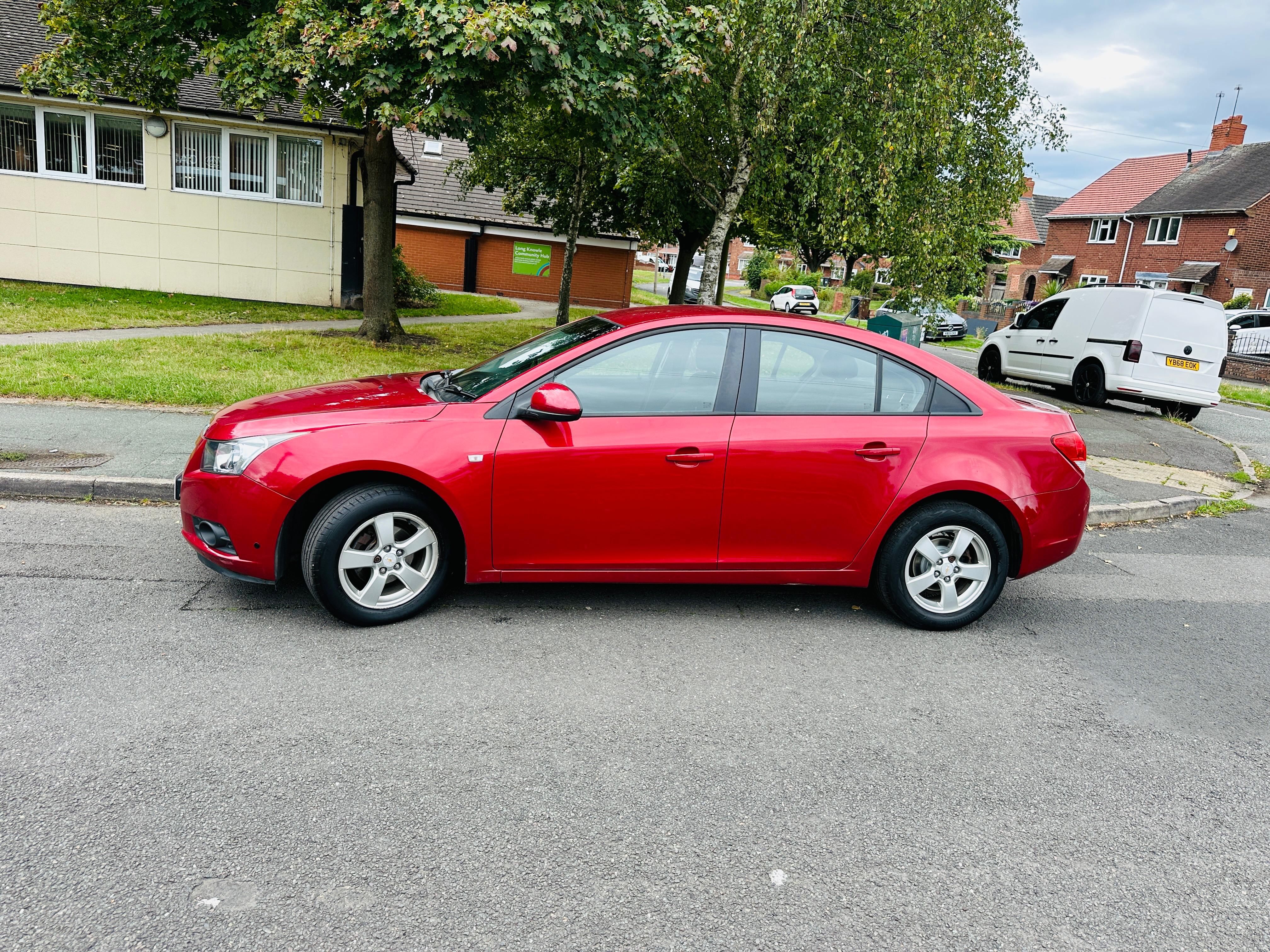 Chevrolet Cruze 1.6 LS Saloon 4dr Petrol Auto Euro 5 (124 ps)