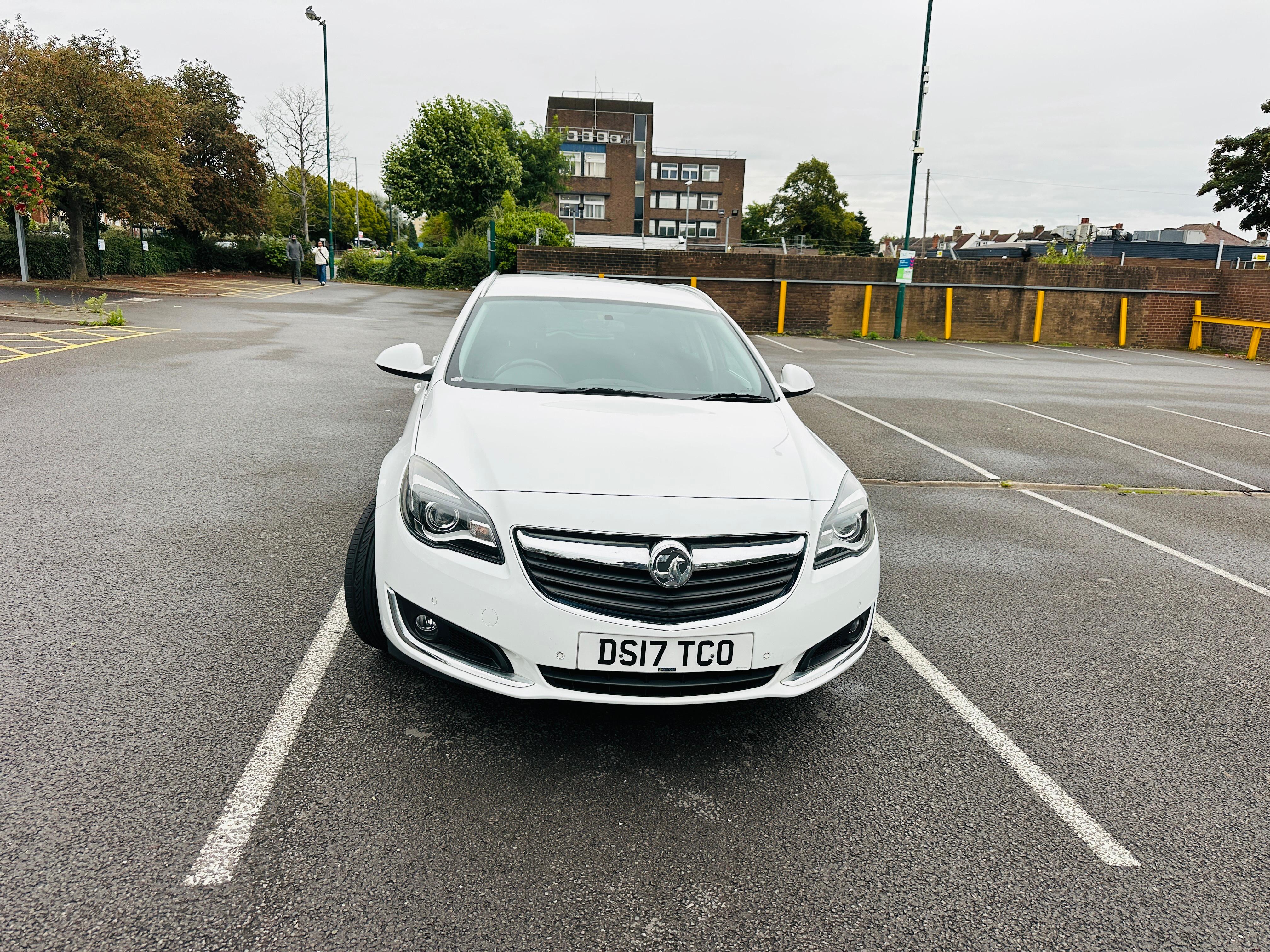Vauxhall Insignia 1.6 CDTi ecoFLEX SRi Nav Sports Tourer Euro 6 (s/s) 5dr