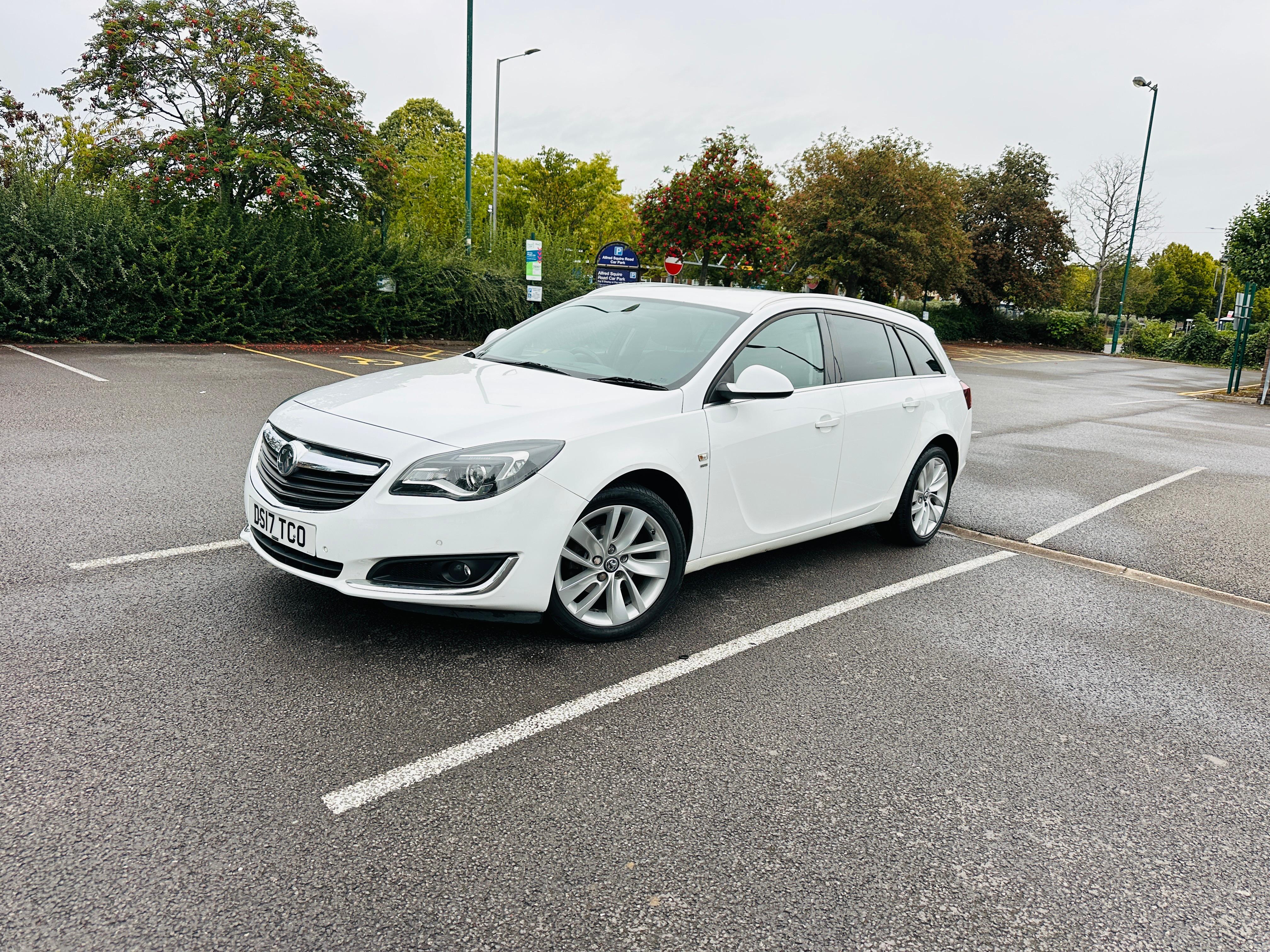 Vauxhall Insignia 1.6 CDTi ecoFLEX SRi Nav Sports Tourer Euro 6 (s/s) 5dr