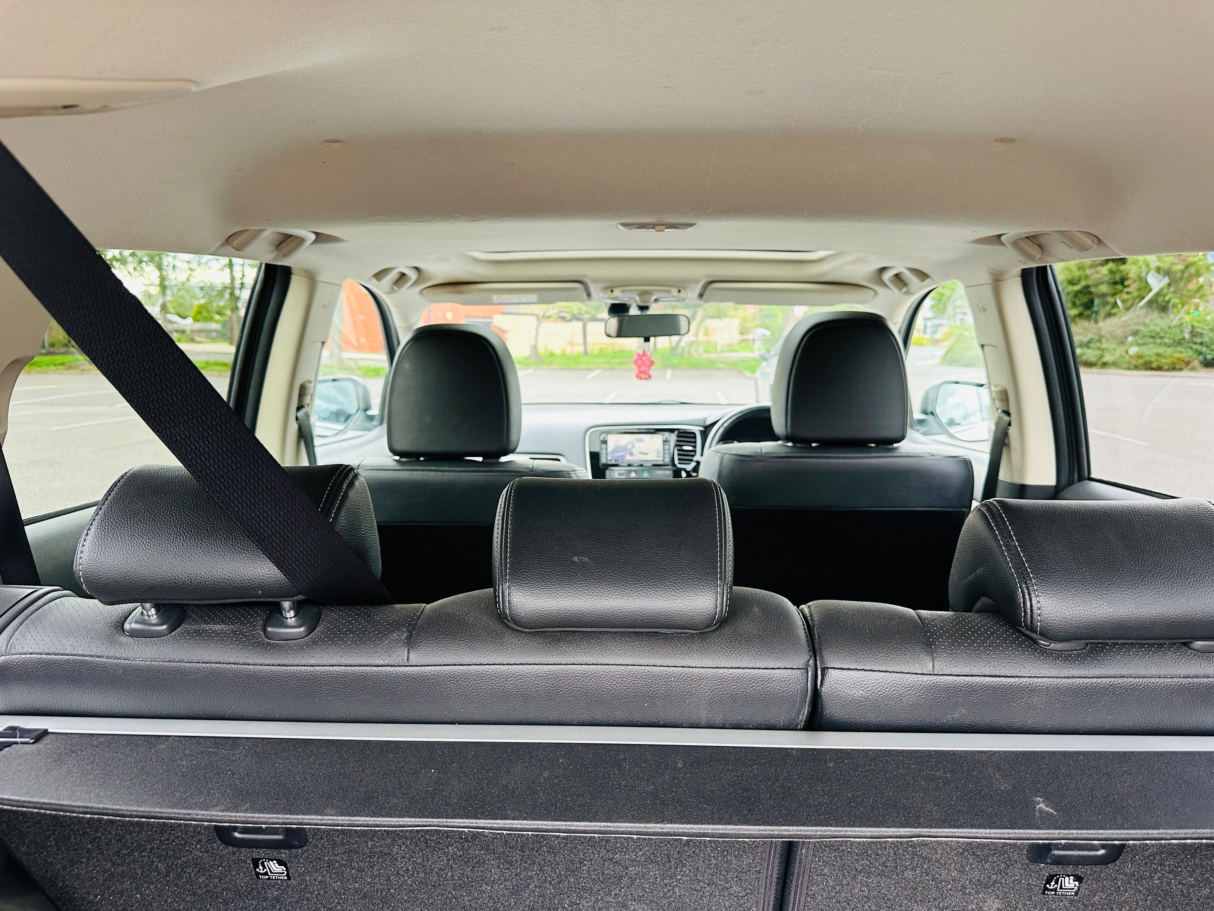 Mitsubishi Outlander 2.0h 12kWh GX4h SUV 5dr Petrol Plug-in Hybrid CVT 4WD Euro 5 (s/s) (200 ps)