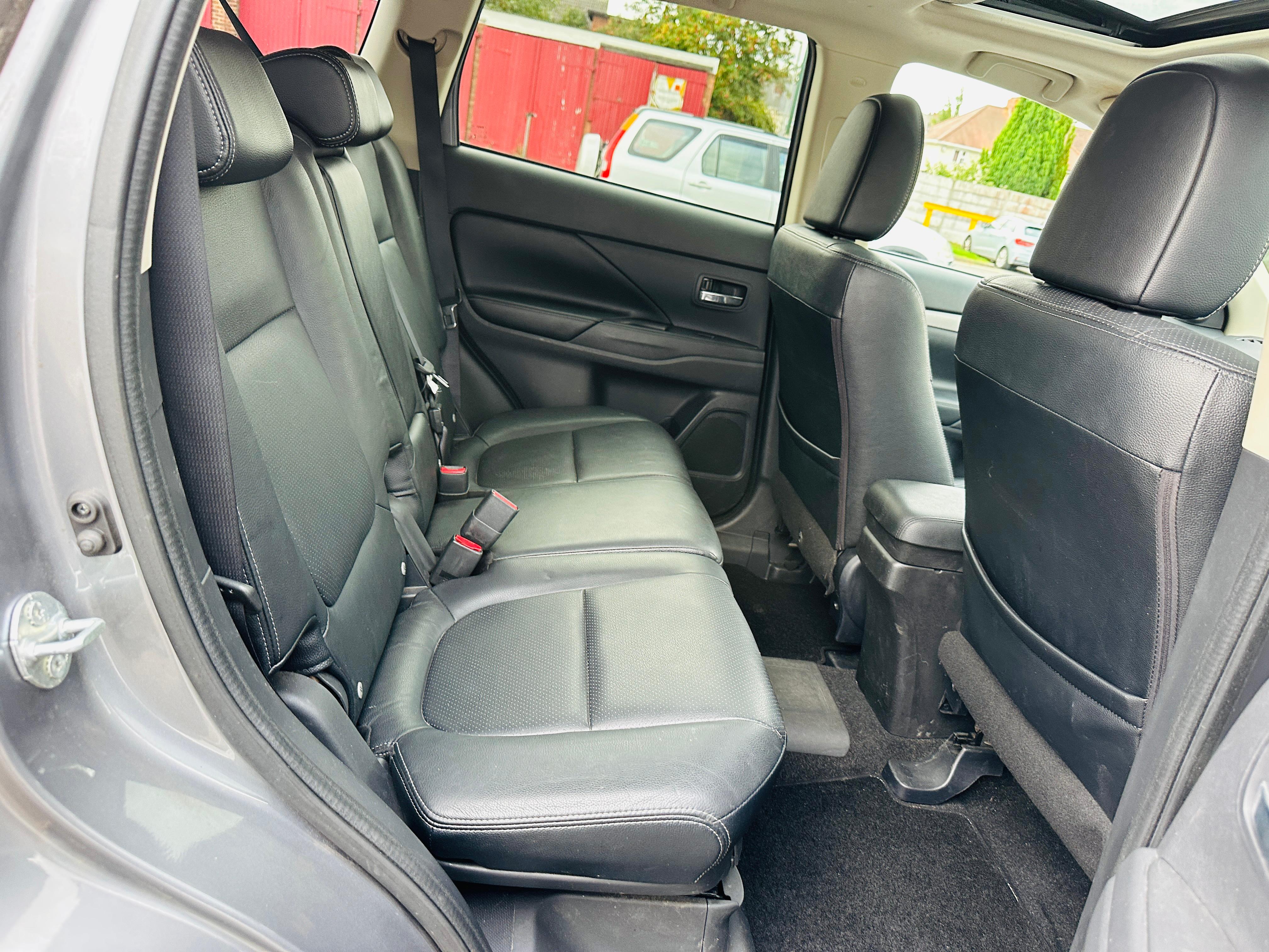 Mitsubishi Outlander 2.0h 12kWh GX4h SUV 5dr Petrol Plug-in Hybrid CVT 4WD Euro 5 (s/s) (200 ps)