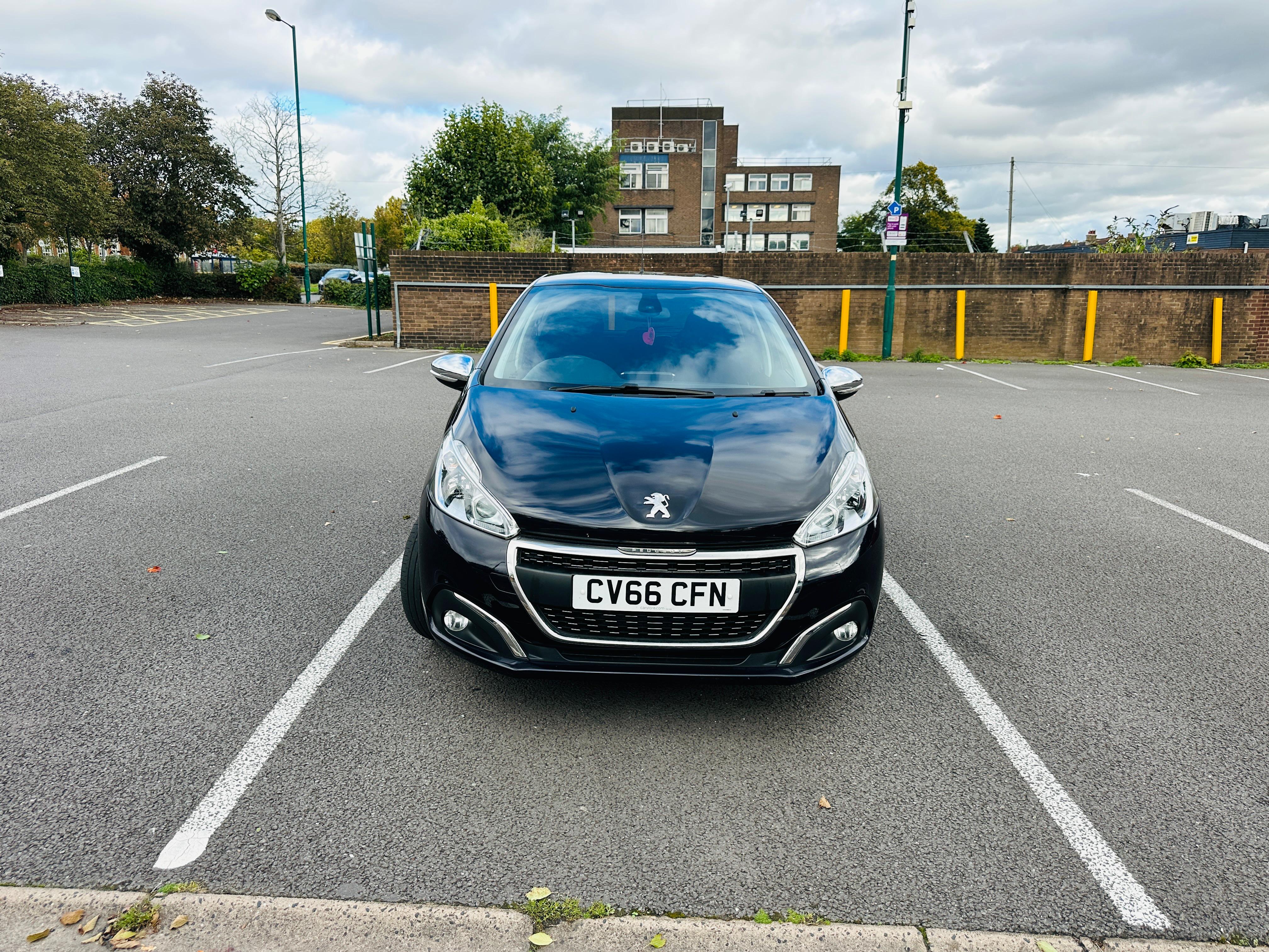 Peugeot 208 1.2 PureTech Allure Hatchback 5dr Petrol Manual Euro 6 (s/s) (110 ps)