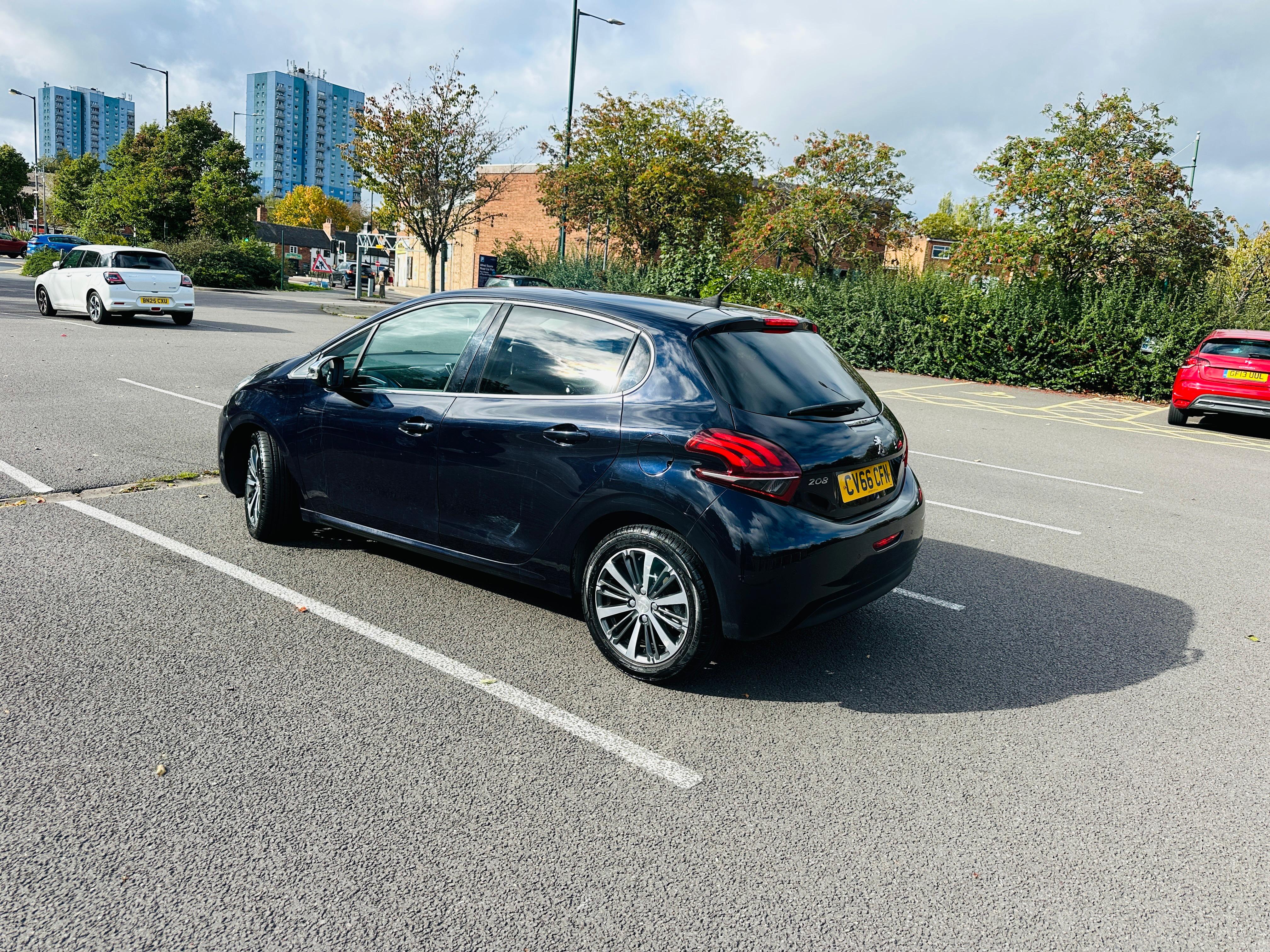 Peugeot 208 1.2 PureTech Allure Hatchback 5dr Petrol Manual Euro 6 (s/s) (110 ps)