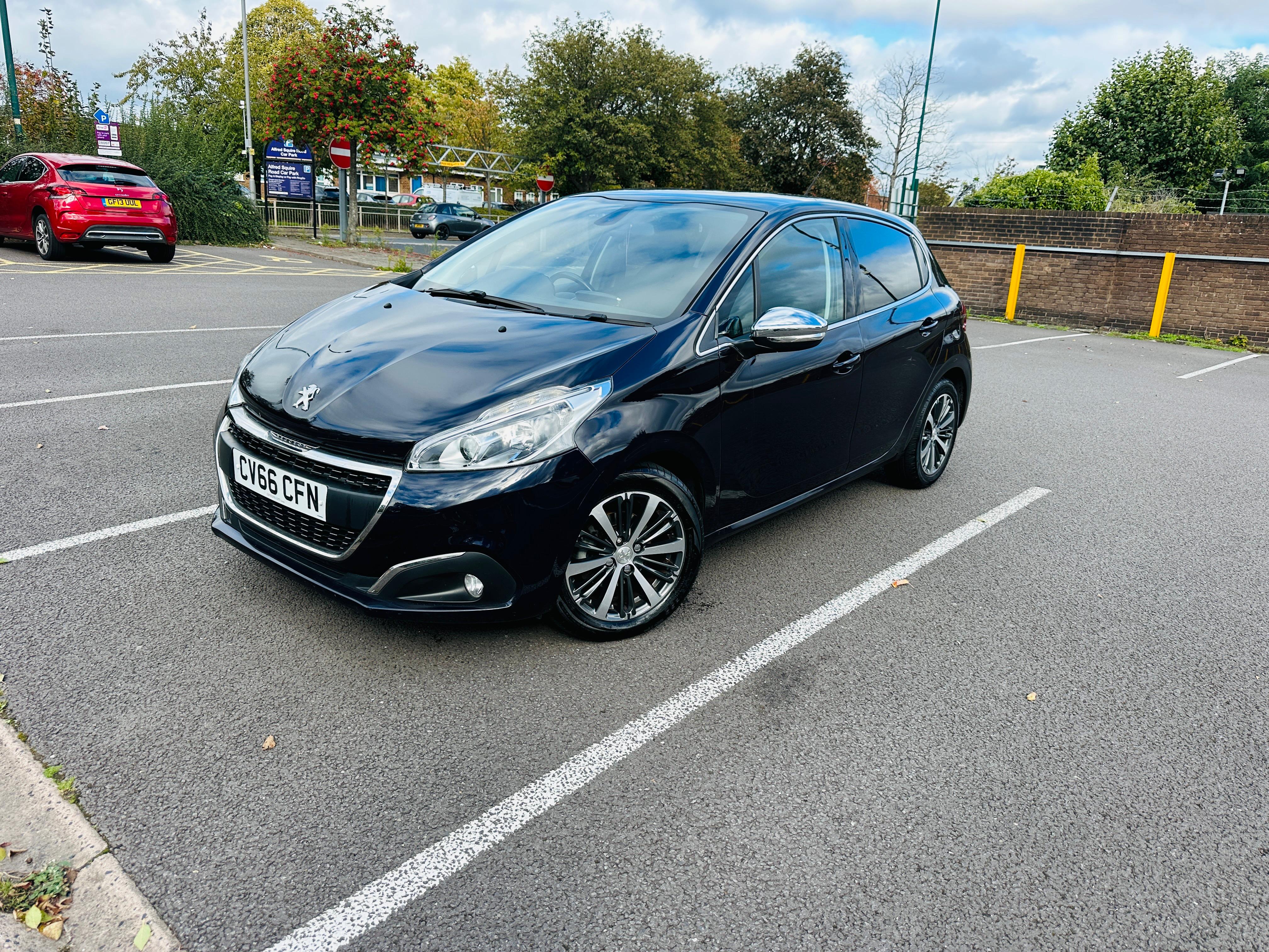 Peugeot 208 1.2 PureTech Allure Hatchback 5dr Petrol Manual Euro 6 (s/s) (110 ps)
